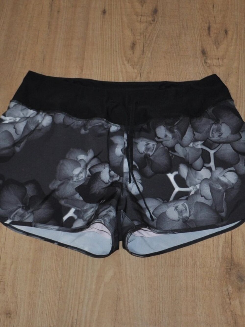 MPG women's floral shorts medium